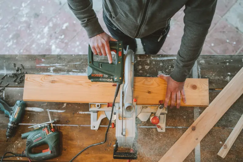 How to Cut Hybrid Flooring: Best Ways + Safety Tips